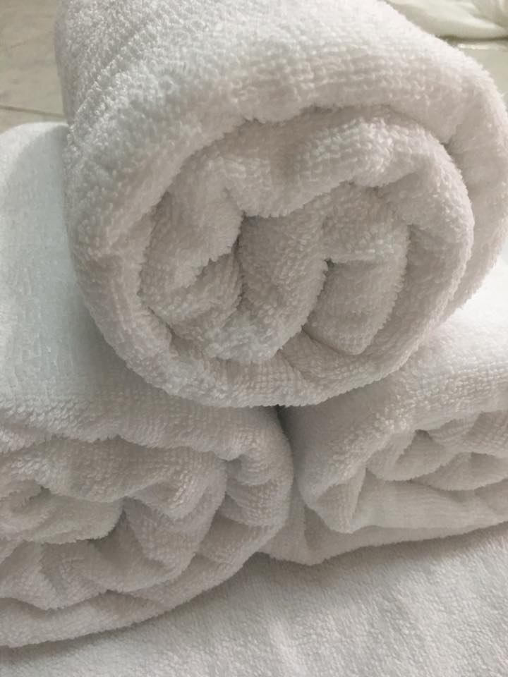 Khăn tắm thanh lý khách sạn 65*140cm, 320g